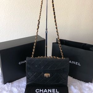 ❌❌SOLD❌❌🌸Chanel Vintage Leather Double Flap Bag🌸